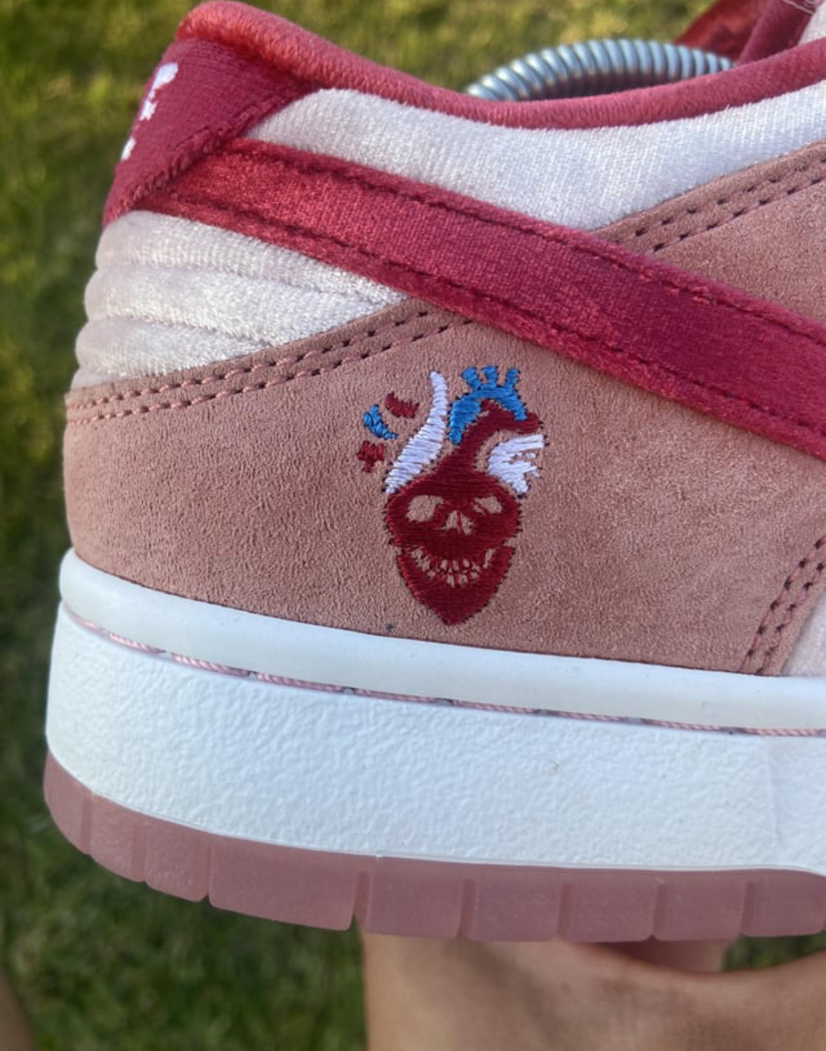 SB DUNK STRANGE LOVE